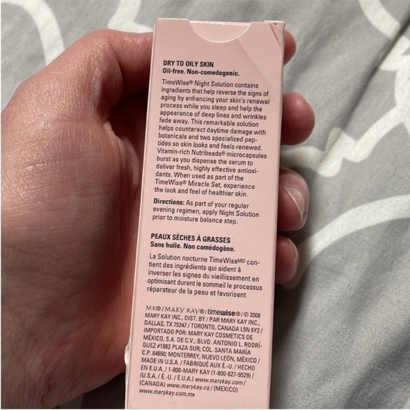 Mary Kay timewise night solution for dry to oily skin - Picture 2 of 6